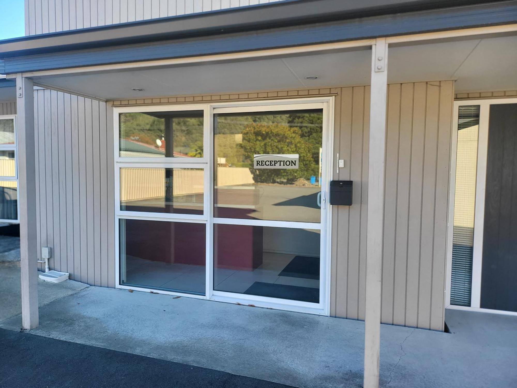Ferrylink Motel Picton Exterior photo